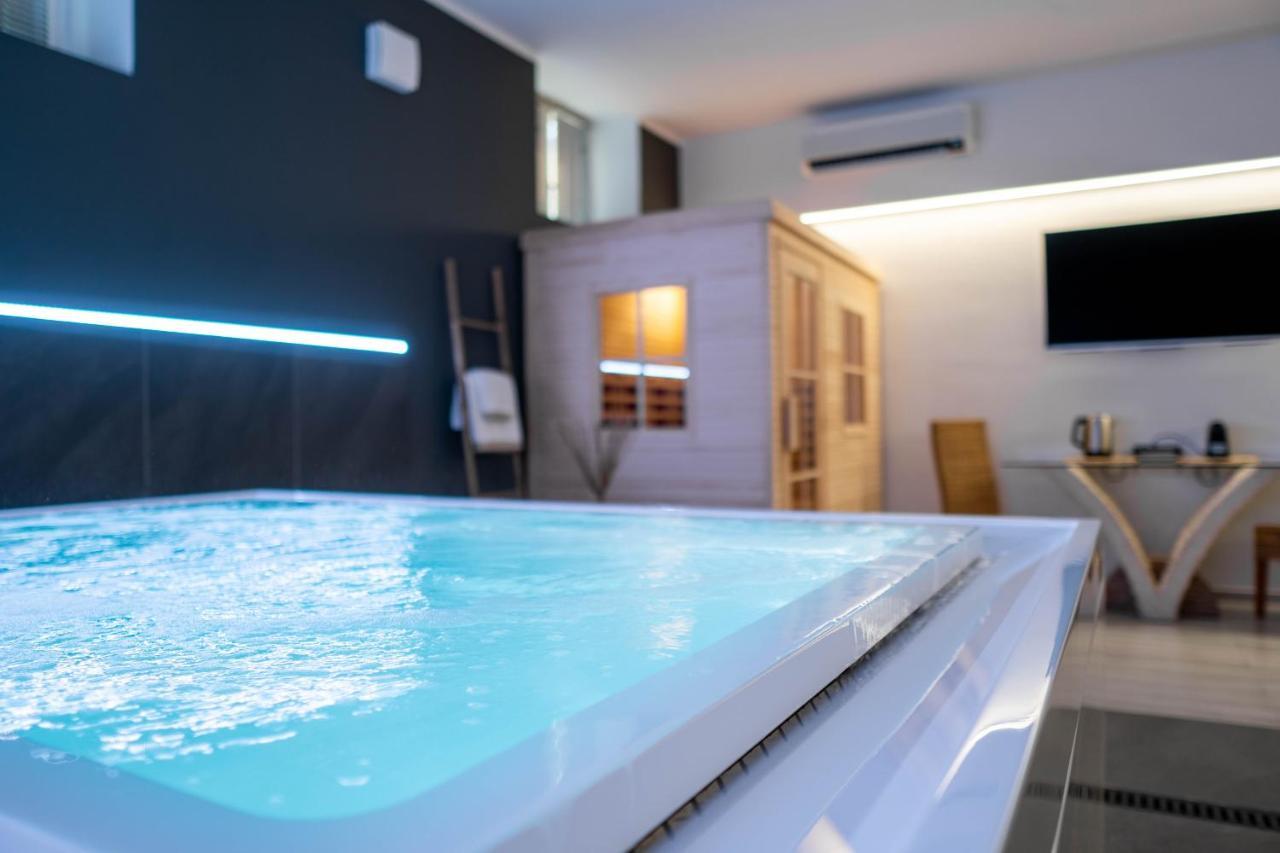 Residence Le Palme Torrazza Piemonte Екстериор снимка