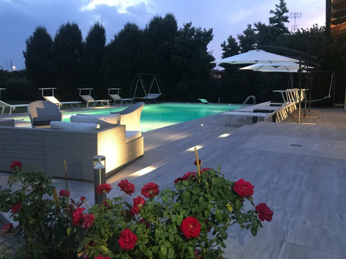 Residence Le Palme Torrazza Piemonte Екстериор снимка