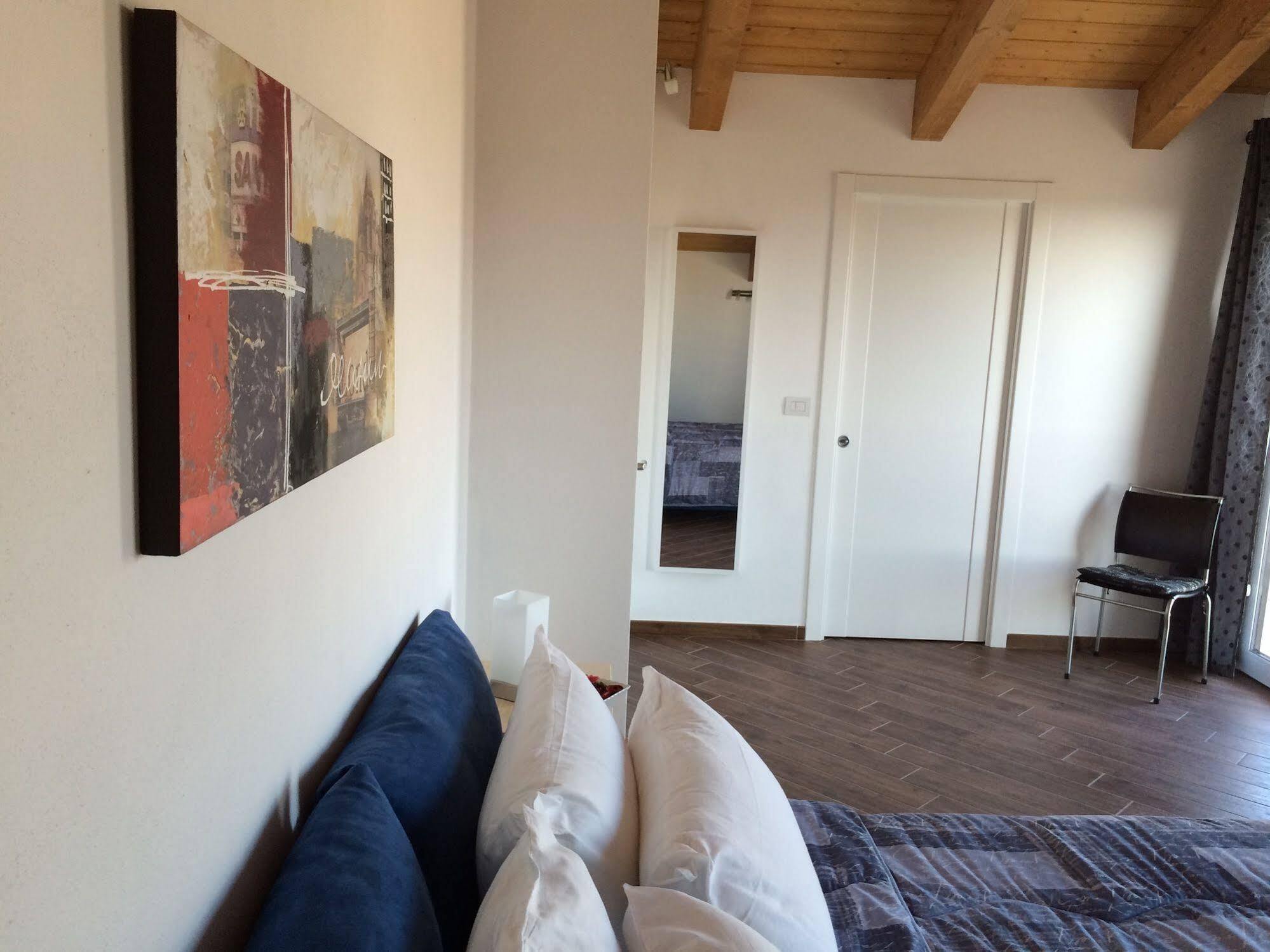 Residence Le Palme Torrazza Piemonte Екстериор снимка