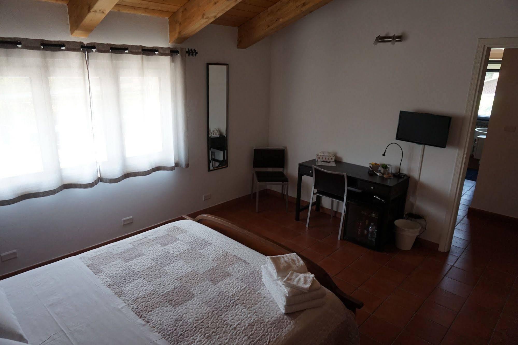 Residence Le Palme Torrazza Piemonte Екстериор снимка