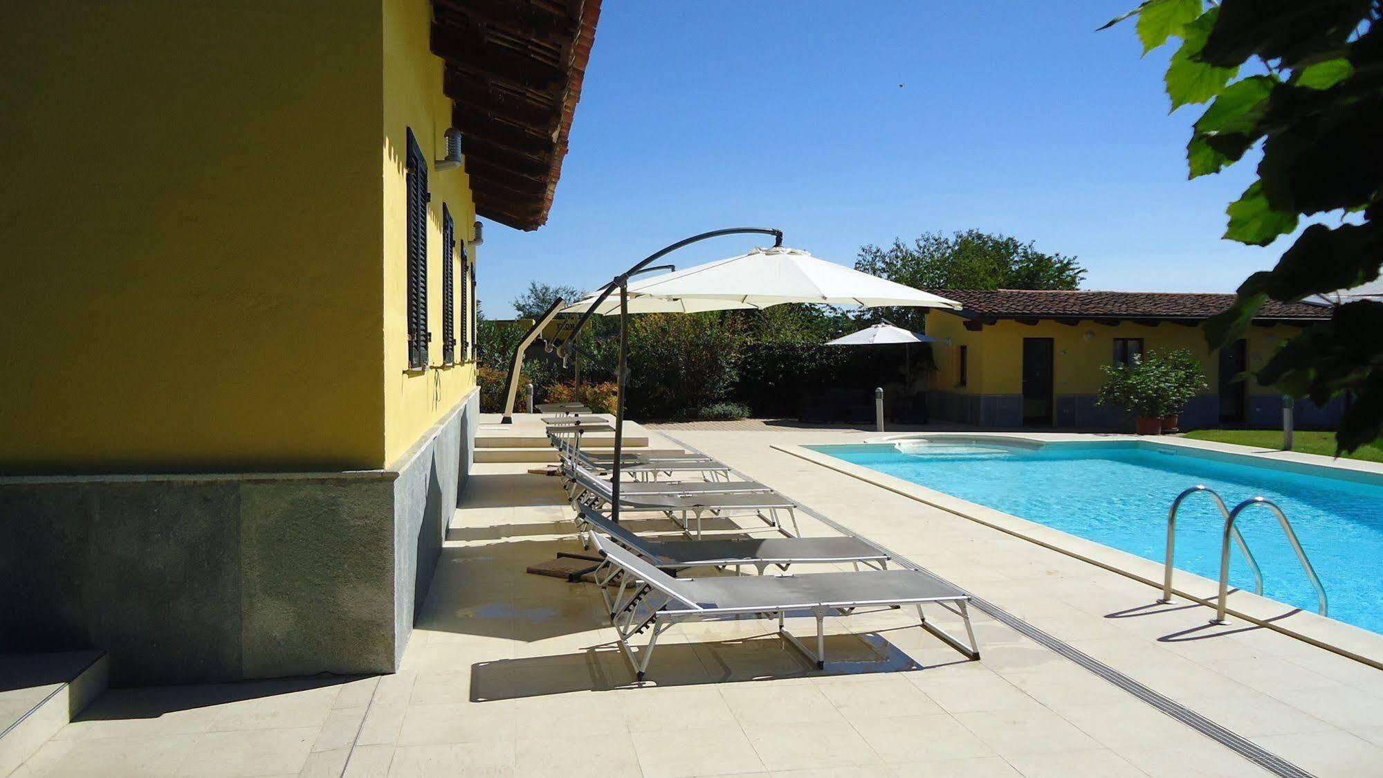 Residence Le Palme Torrazza Piemonte Екстериор снимка